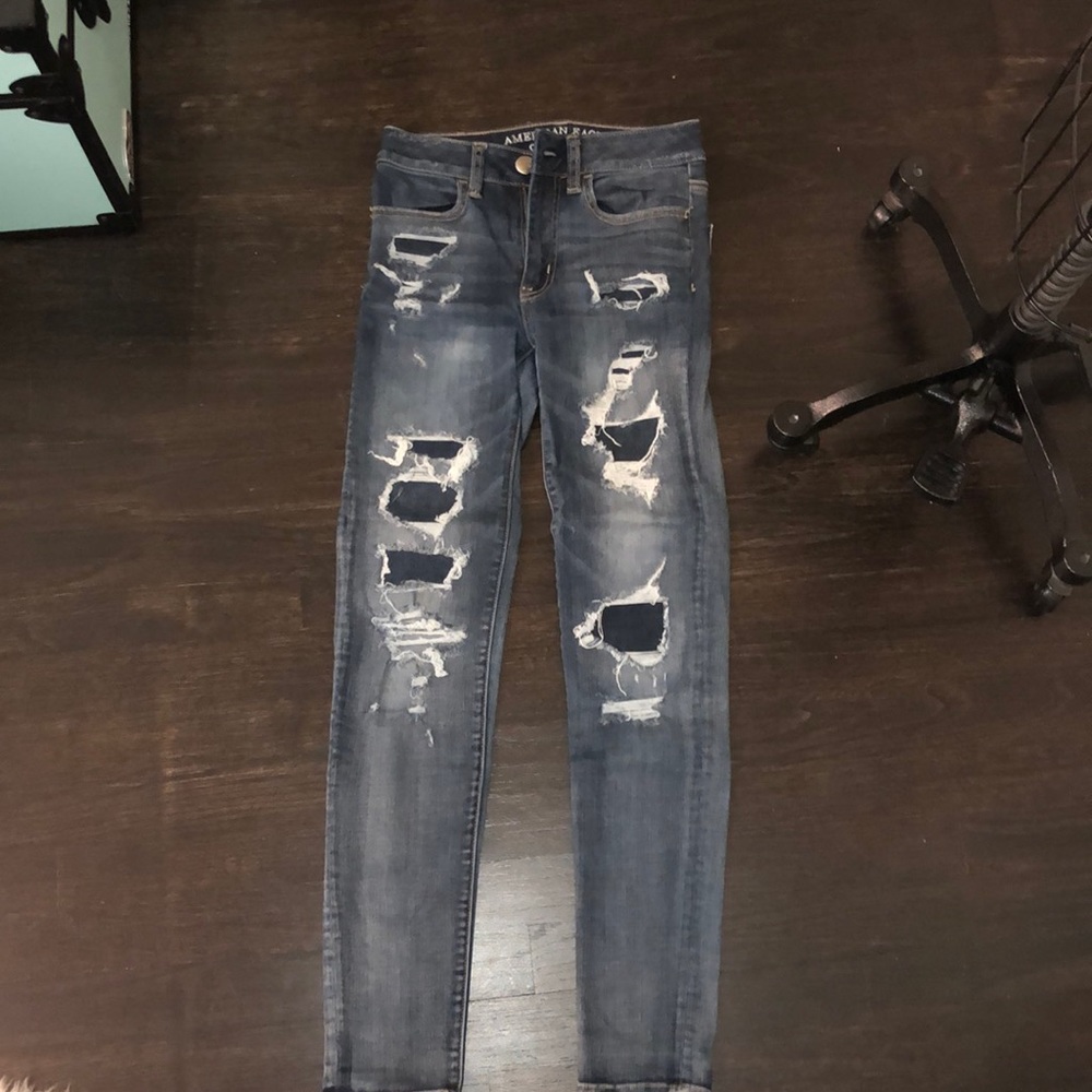 American eagle dark wash distressed jeans